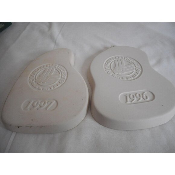 1996 & 1997 Longaberger Pottery Easter Cookie Mold - Picture 3 of 5